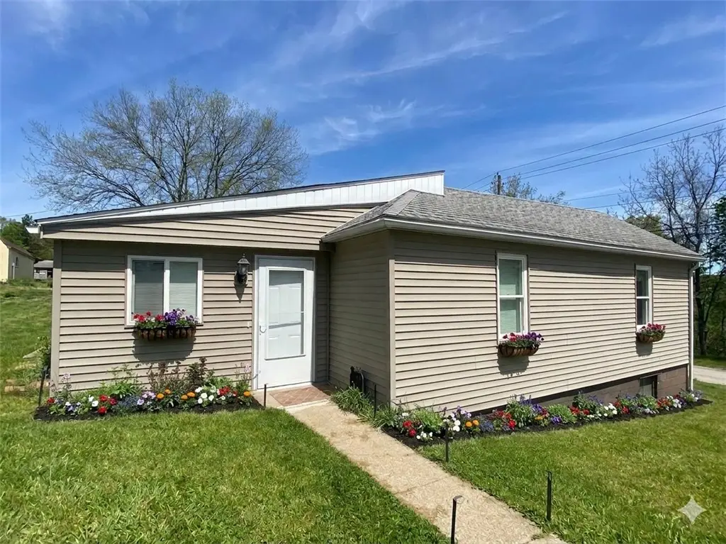 72 S Lincoln Ave, Greensburg, PA 15601 - #1