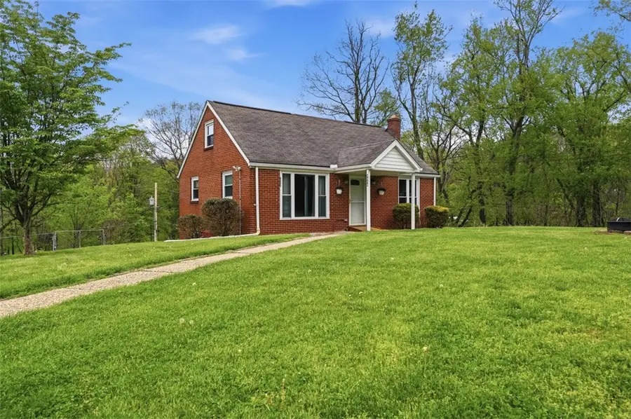 4330 Orchardview Dr, Allison Park, PA 15101 - #2