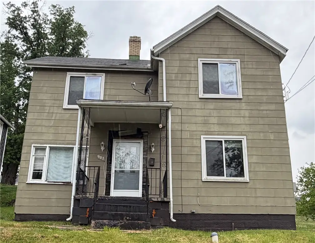 907 Woodlawn Ave, Brownsville, PA 15417 - #1
