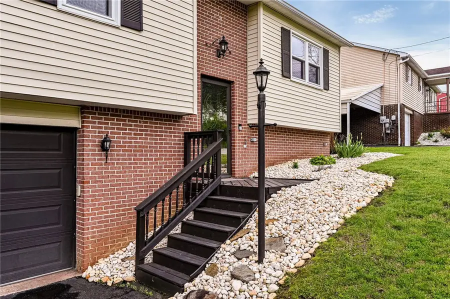 2329 Skidmore Rd, Greensburg, PA 15601 - #2