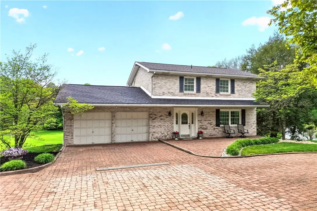 709 Vernon Dr, Rostraver Township, PA 15012 - #1