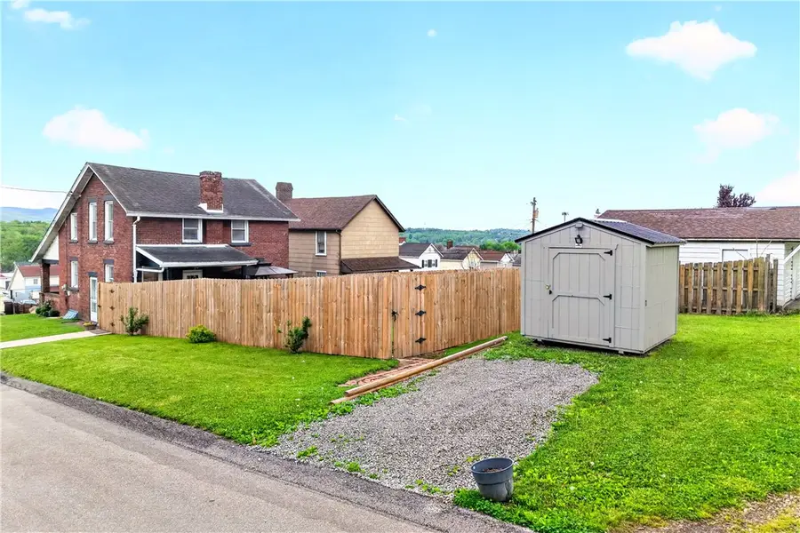 337 Evans Street, Uniontown, PA 15401 - #2