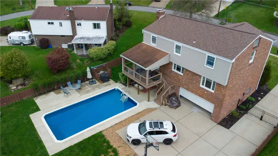 1388 Falla Dr, Bethel Park, PA 15102 - #2