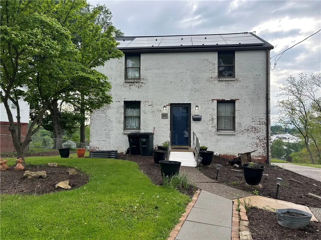 332 Mcclellan Dr, Pittsburgh, PA 15236 - #1