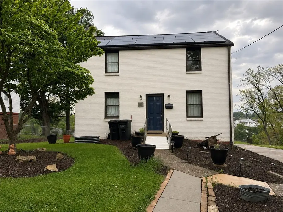 332 Mcclellan Dr, Pittsburgh, PA 15236 - #2