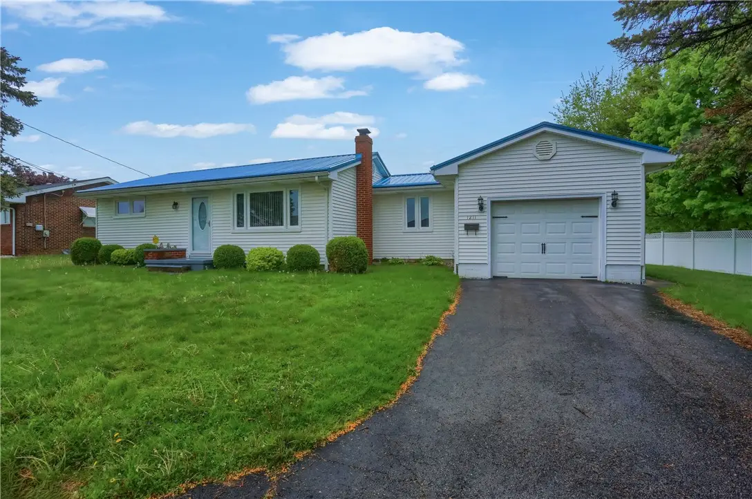 1211 Gale St, New Castle, PA 16101 - #1