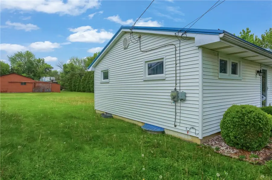 1211 Gale St, New Castle, PA 16101 - #3