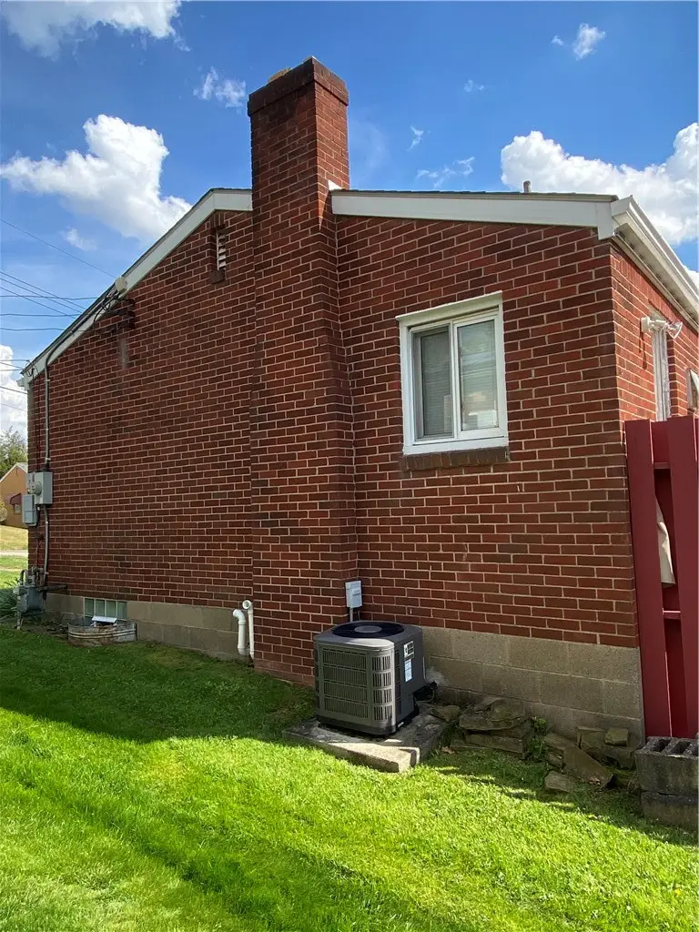 1015 Georgia Dr, Pittsburgh, PA 15209 - #2