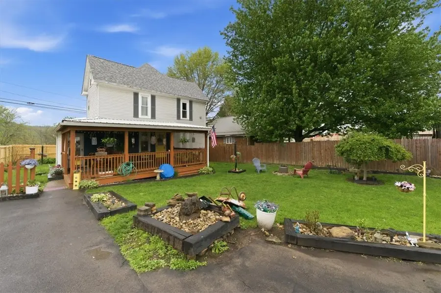 142 Main St, Ford City, PA 16226 - #2