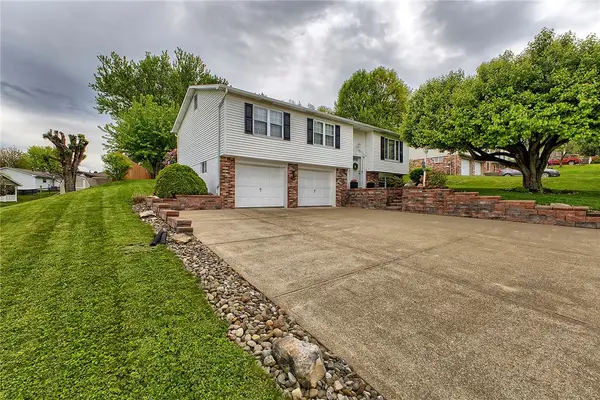 65 W Glennis Drive, Greensburg, PA 15601