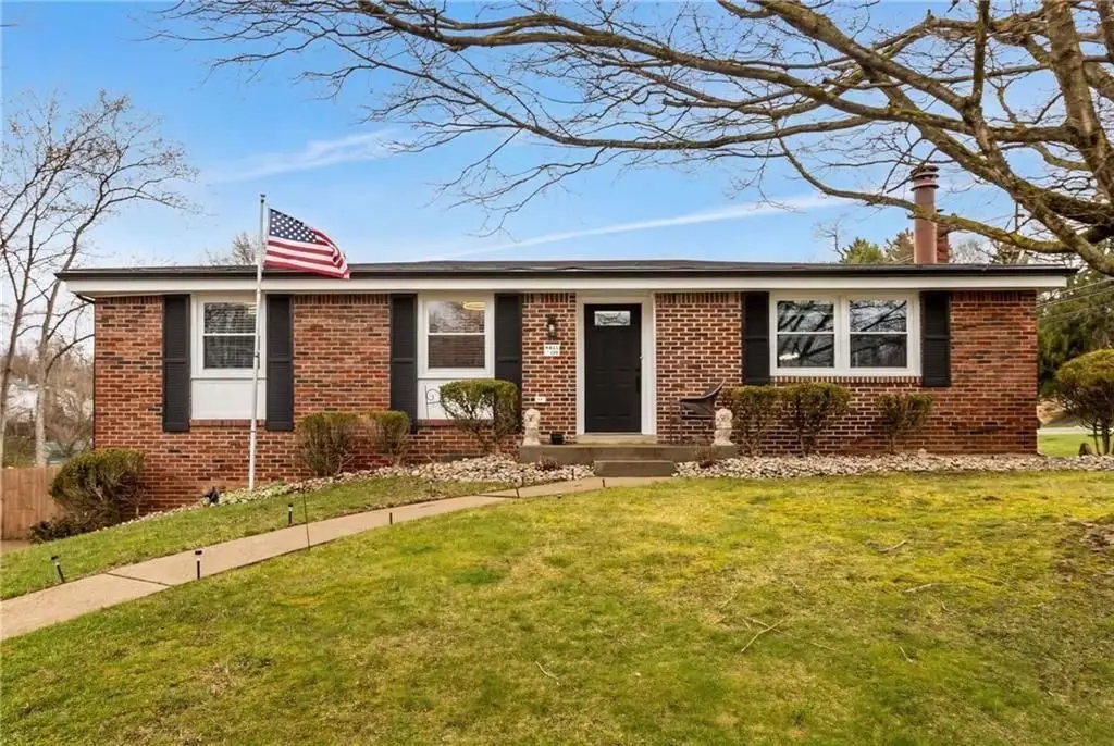701 Havengate Dr, Bethel Park, PA 15102 - #1