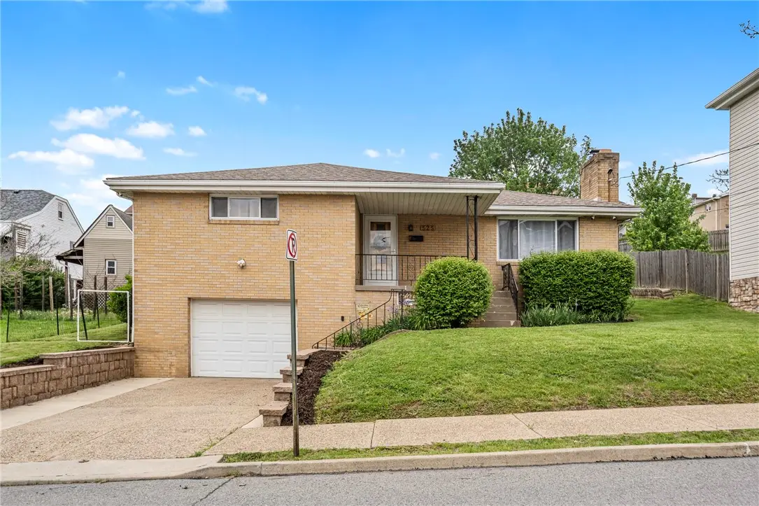 525 Giffin Avenue, Canonsburg, PA 15317 - #1