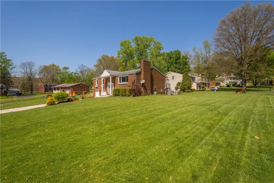 279 Carmell Dr, Pittsburgh, PA 15241 - #3