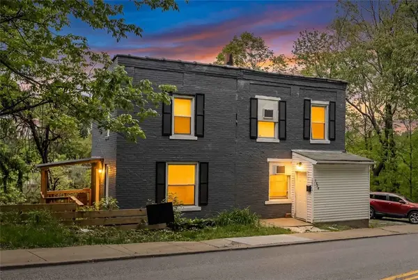 1320 Pioneer Ave, Pittsburgh, PA 15226