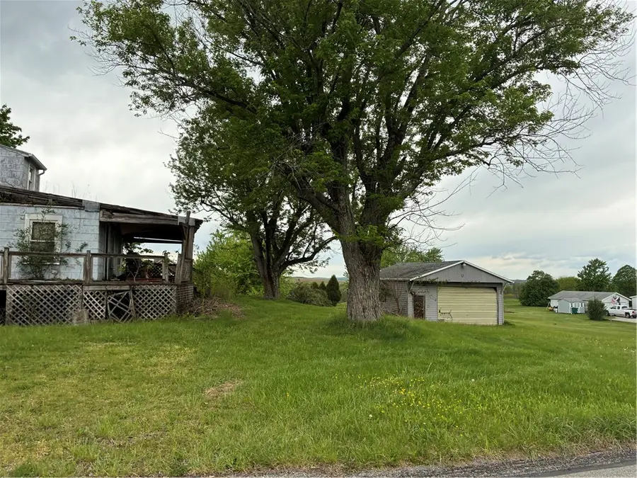 105 Lentz Rd, Latrobe, PA 15650 - #3