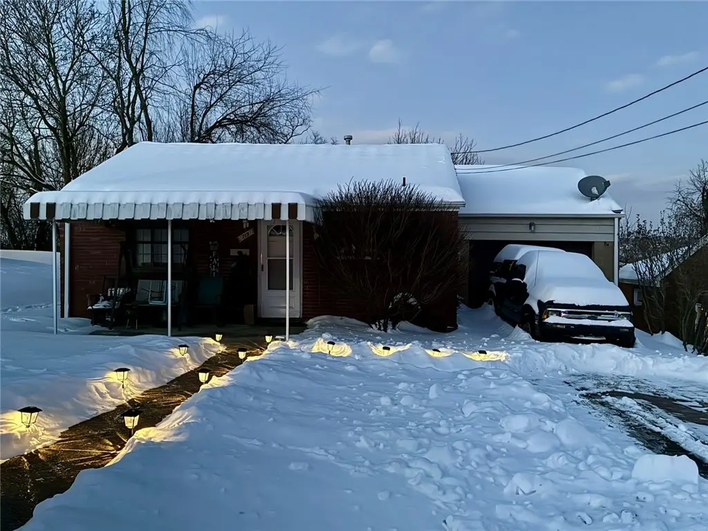 719 Memory Ln, McKeesport, PA 15133 - #1