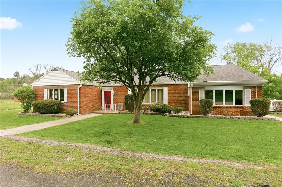 2701 Moyer Rd, Connellsville, PA 15425 - #3