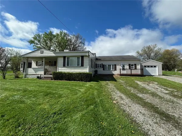 409 Avalon Dr, New Castle, PA 16101