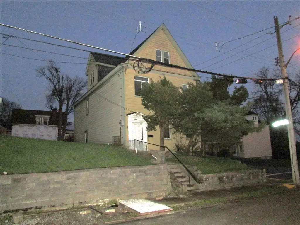 527 Delmont Ave, Pittsburgh, PA 15210 - #1