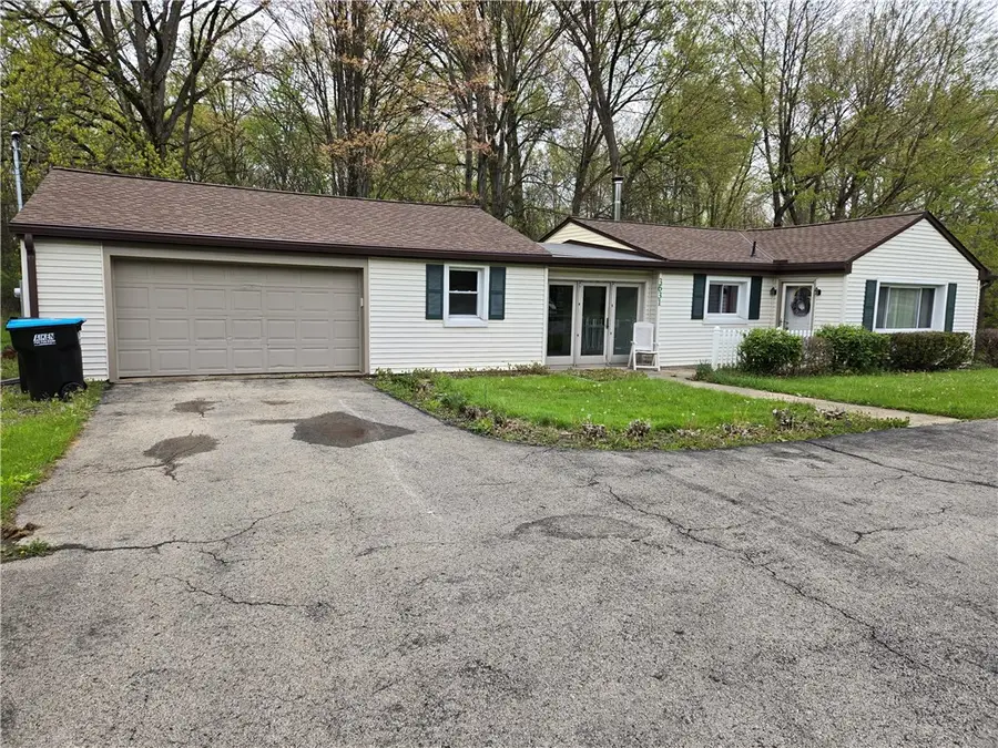 3631 Sample Rd, Hermitage, PA 16148 - #3