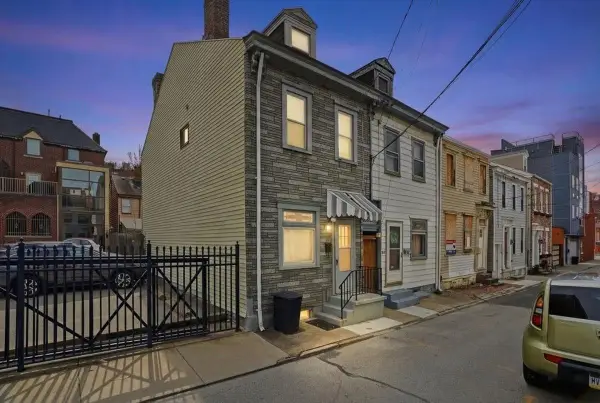 1816 Harcum Way, Pittsburgh, PA 15203