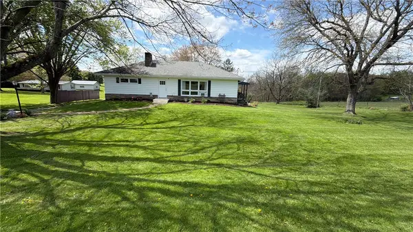 3147 Oneida Valley Rd, Hilliards, PA 16040