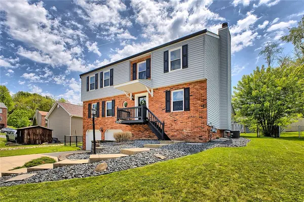 300 Burning Oaks Drive, Irwin, PA 15642