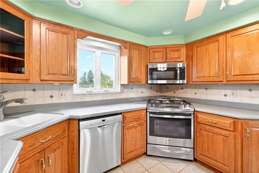 103 Minnock Dr, Pittsburgh, PA 15237 - #2