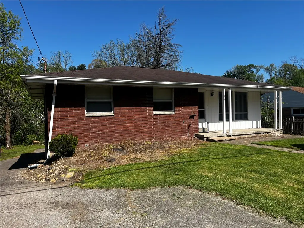 560 Sells Ln, Greensburg, PA 15601 - #1
