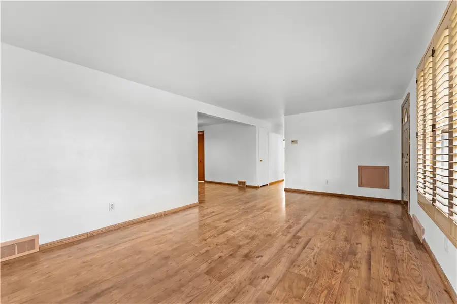 458 Blossom Dr, Pittsburgh, PA 15236 - #3