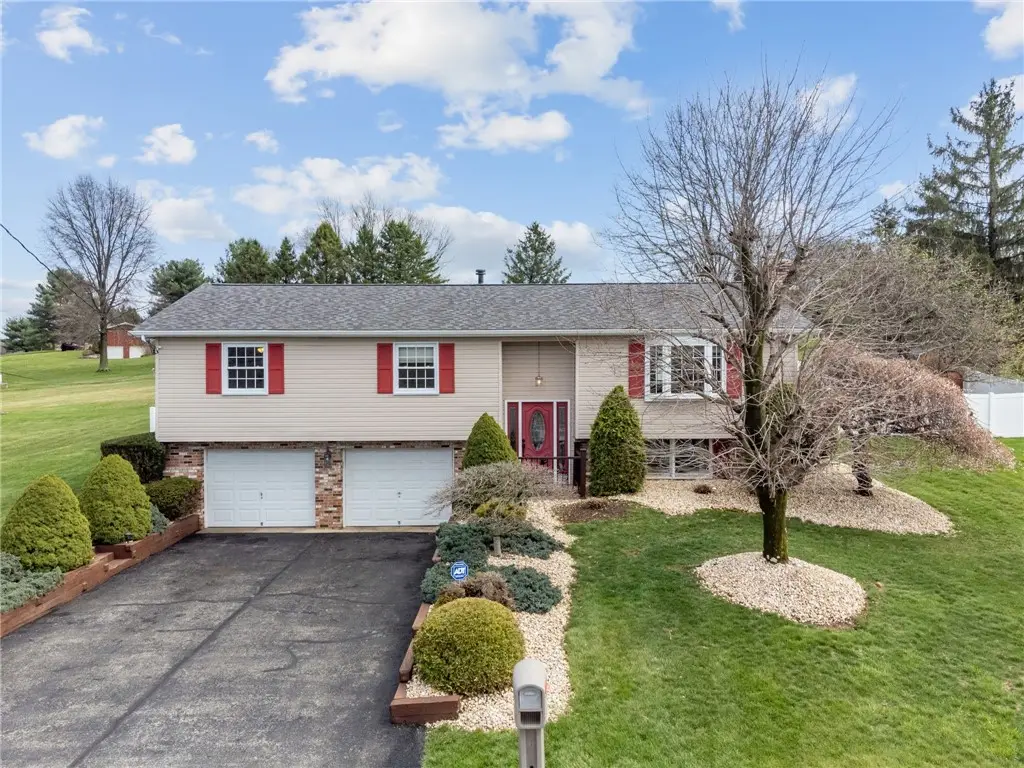 141 Byerly Dr, Jeannette, PA 15644 - #1