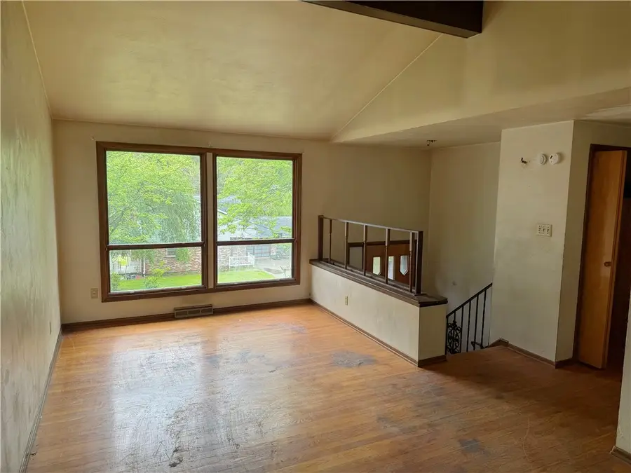 110 Roger Lane, Irwin, PA 15642 - #3