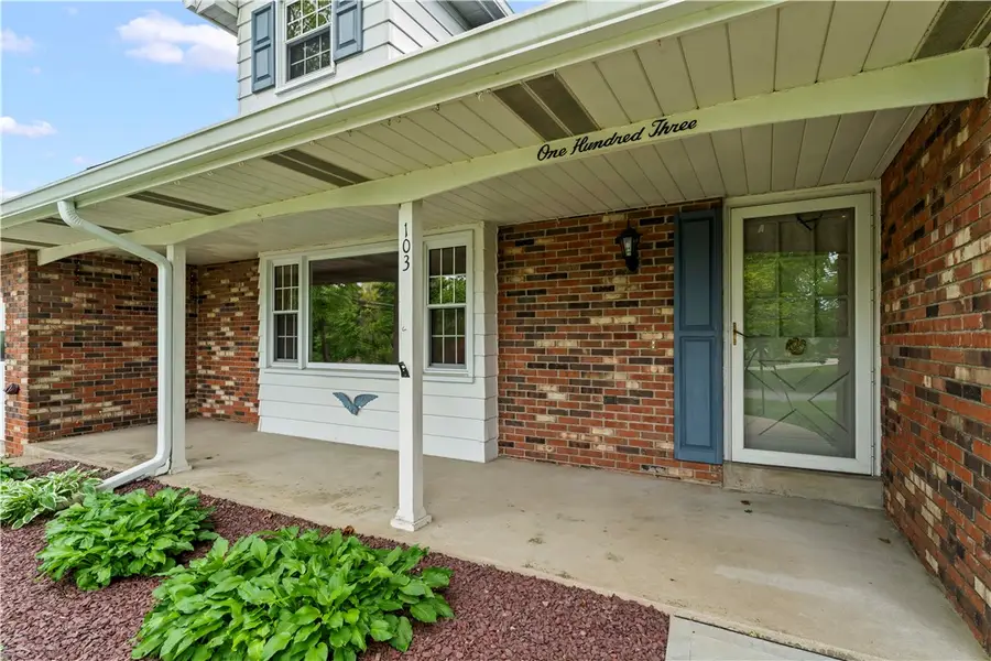 103 Sweetbriar Dr, Canonsburg, PA 15317 - #2
