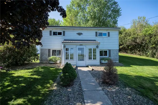 246 Pine Dr, Butler, PA 16002