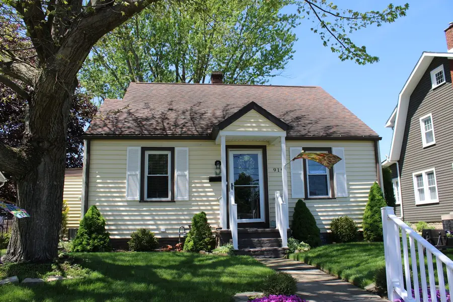 919 Columbia Avenue, Grove City, PA 16127 - #2