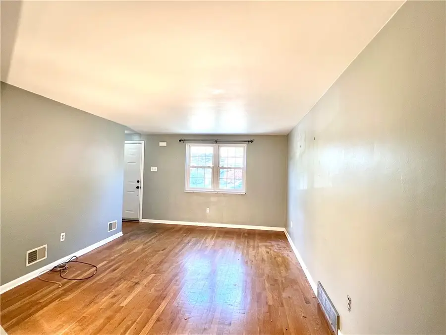 555 Lee Ave Ext, Pittsburgh, PA 15237 - #2