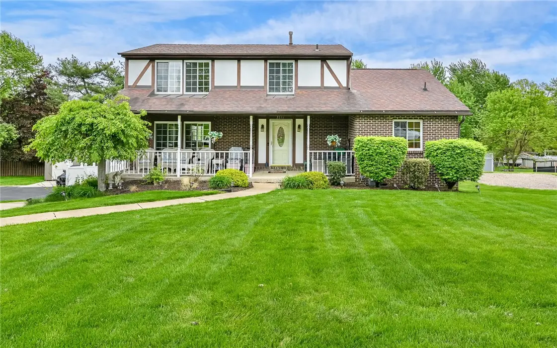 3511 Sunnyvale Dr, Allison Park, PA 15101 - #1