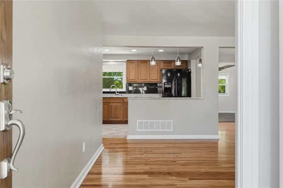 345 Maize Dr, Pittsburgh, PA 15236 - #3