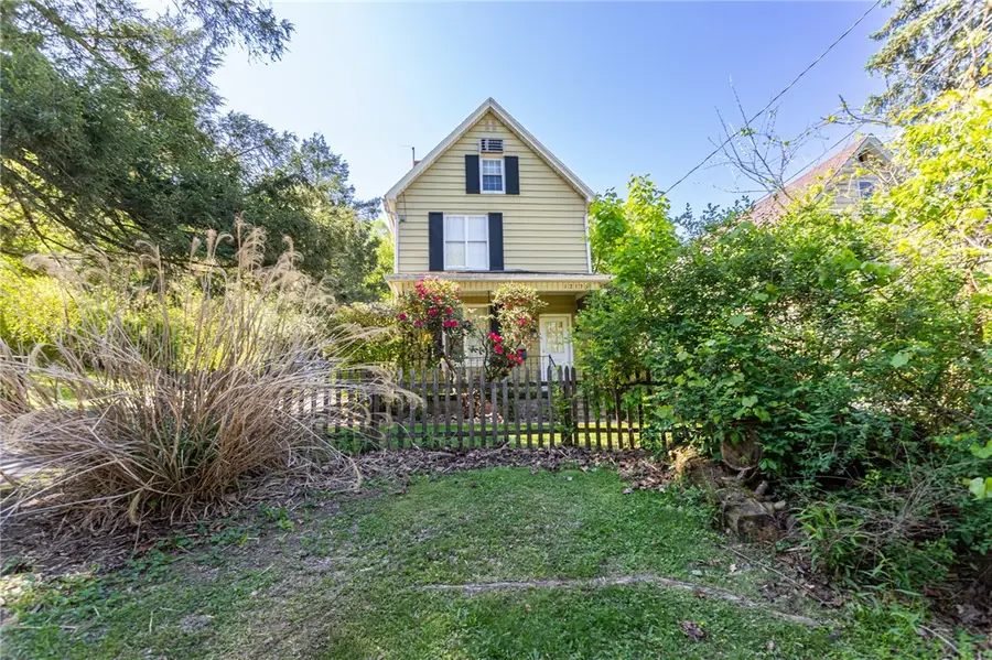 1213 Mccormick Ave, Connellsville, PA 15425 - #3