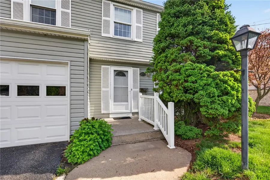 142 Thunderwood Dr, Bethel Park, PA 15102 - #3