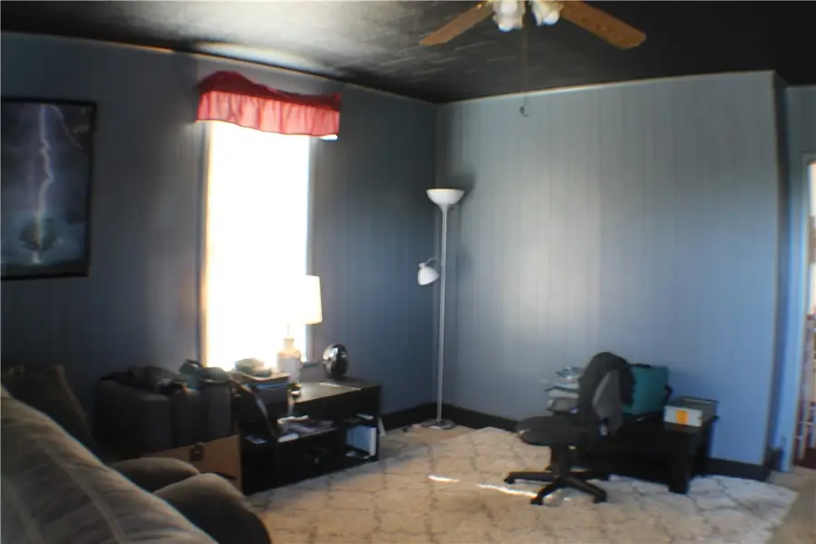 31 Pennsylvania Ave, California, PA 15419 - #2