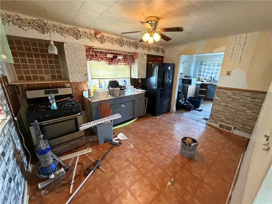 235 W Cross Ave, Masontown, PA 15461 - #3