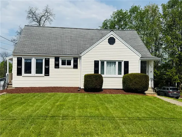 120 Arizona Dr, Lower Burrell, PA 15068