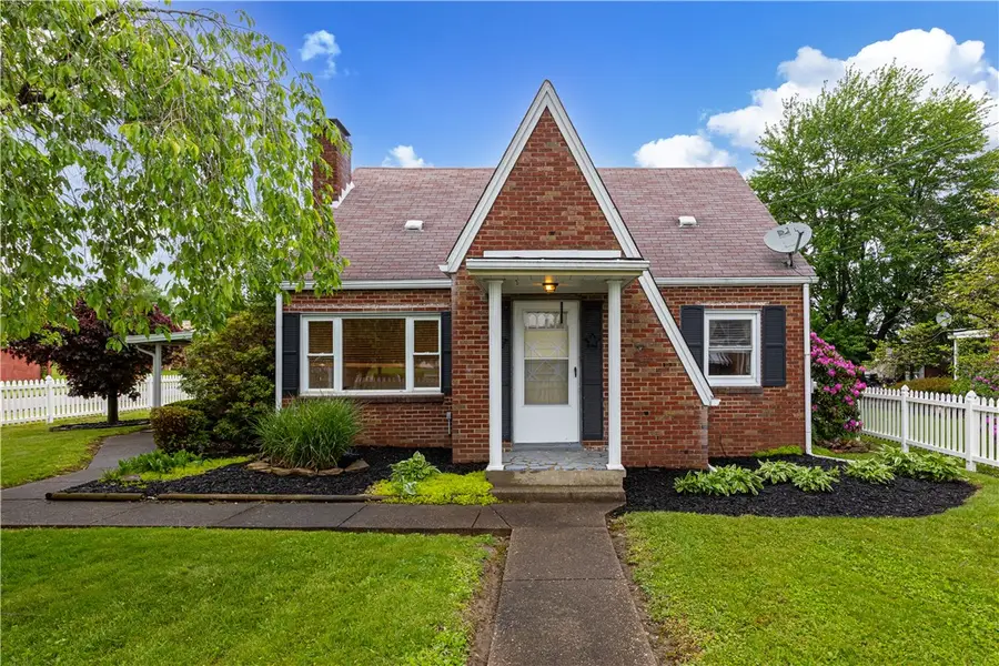 126 Allison Ave, Houston, PA 15342 - #2