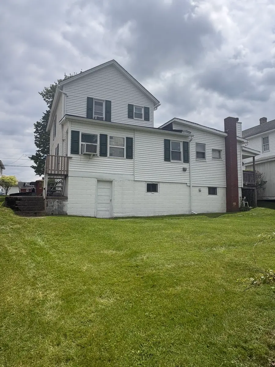 507 & 507 1/2 Michigan Ave, Jeannette, PA 15644 - #3