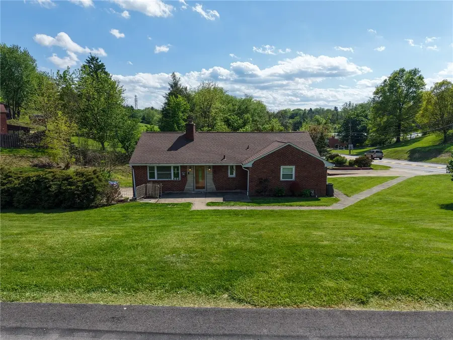 504 Rolling Green Dr, Bethel Park, PA 15102 - #3
