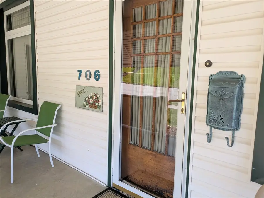 706 Parker Ave, Scottdale, PA 15683 - #3