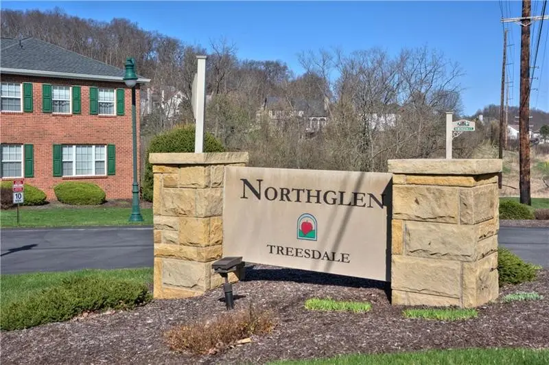 303 Northglen Ct, Gibsonia, PA 15044 - #2