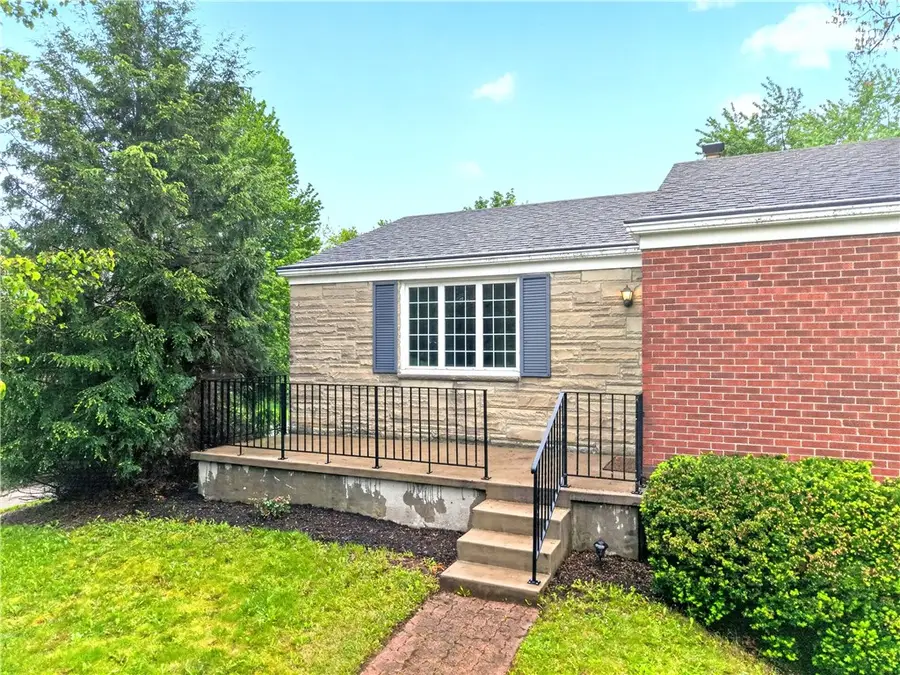 9229 Lancelot Dr, Pittsburgh, PA 15237 - #2