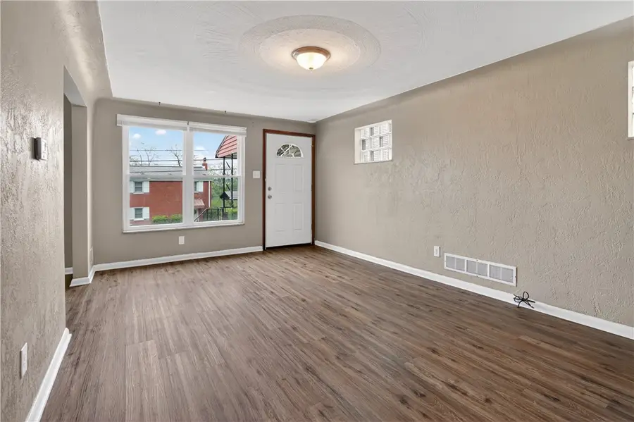 1322 Romine Ave, McKeesport, PA 15133 - #2
